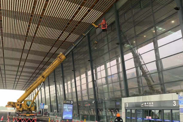 佛子山镇玻璃幕墙维护和保养